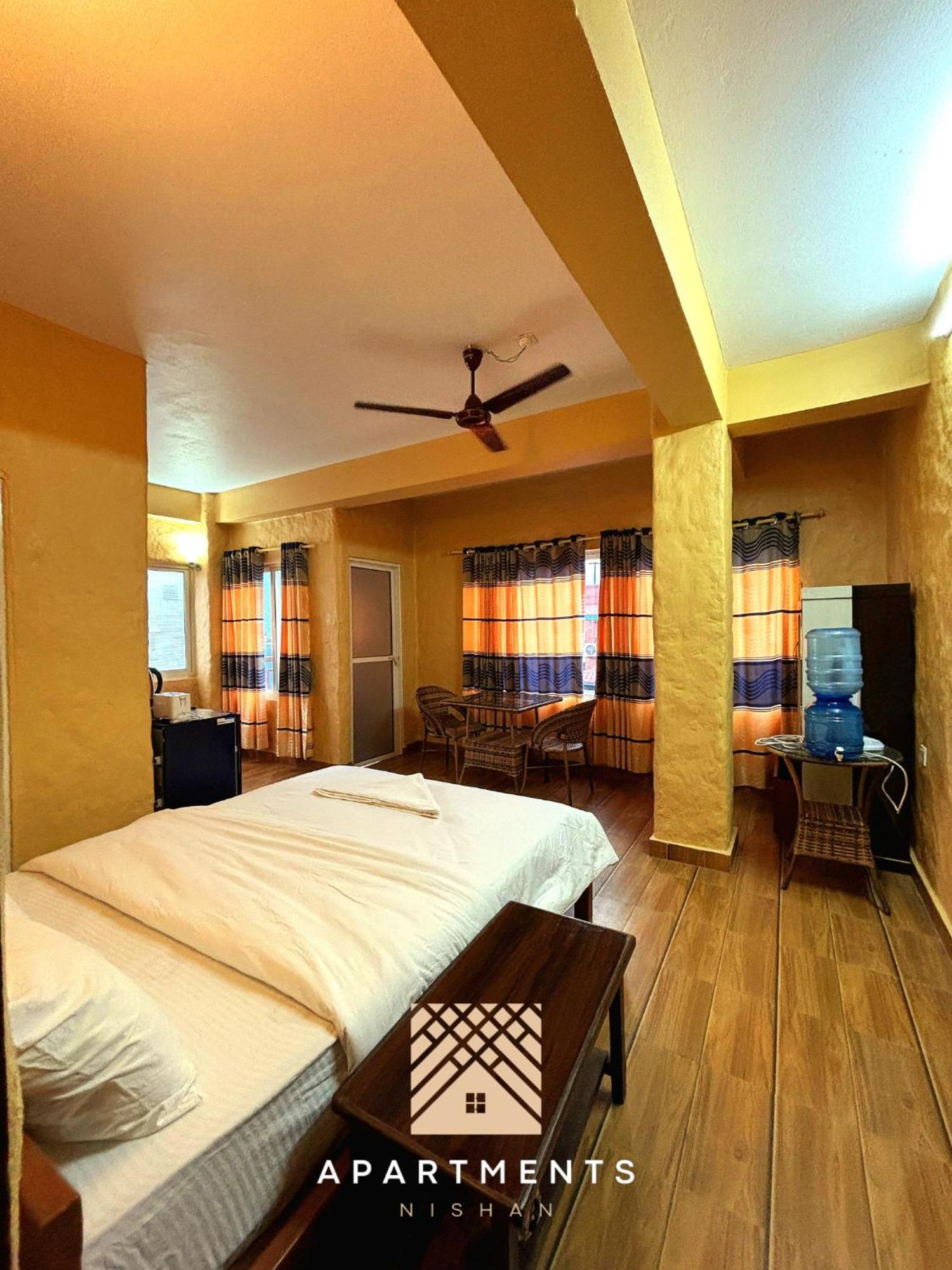 Nishan Apartments -Lakeside Pokhara Buitenkant foto