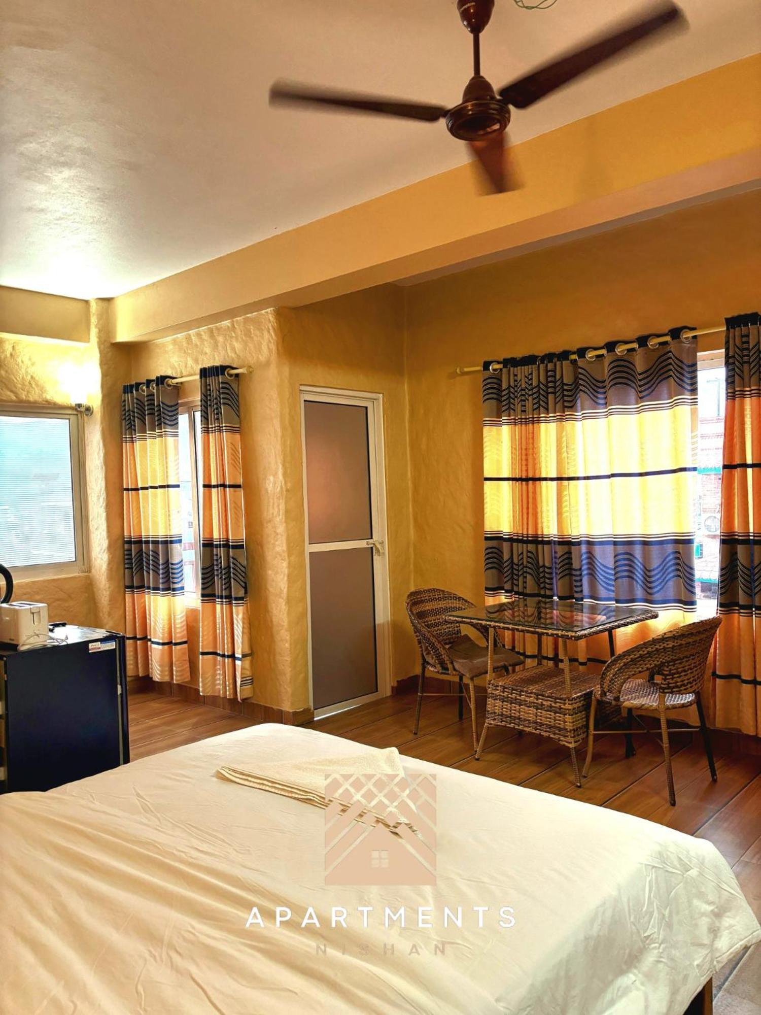 Nishan Apartments -Lakeside Pokhara Buitenkant foto