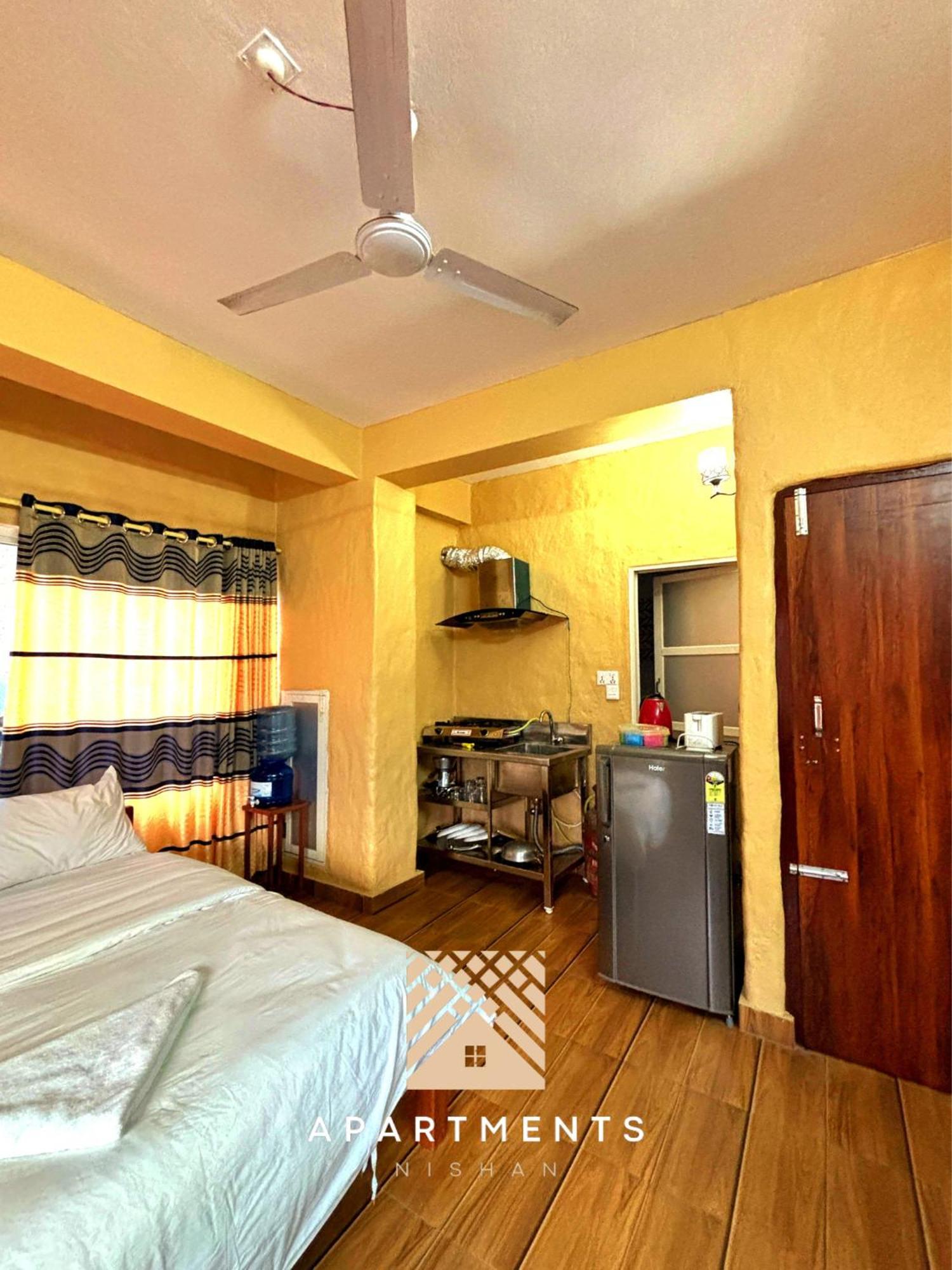 Nishan Apartments -Lakeside Pokhara Buitenkant foto