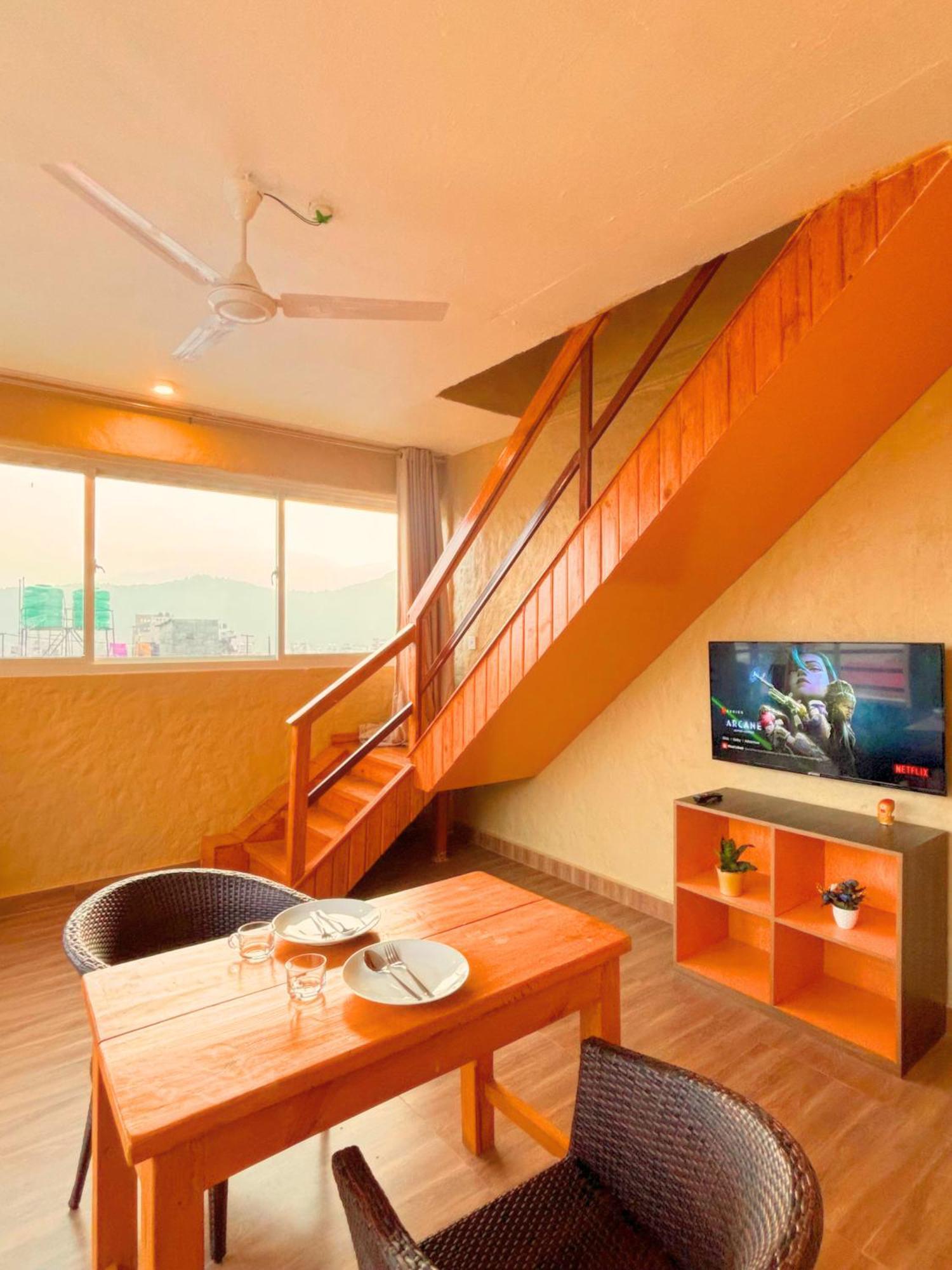 Nishan Apartments -Lakeside Pokhara Buitenkant foto